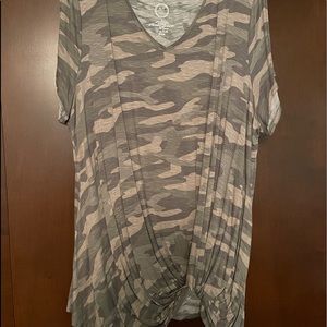Maurice’s Camo 24/7 Tee